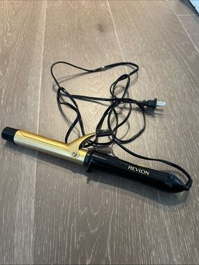 Revlon Gold and Black Curling Iron